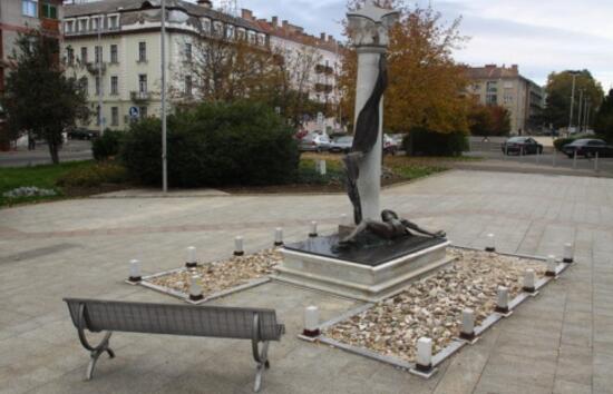 MAGYAR H�S�K EML�K�NNEPE