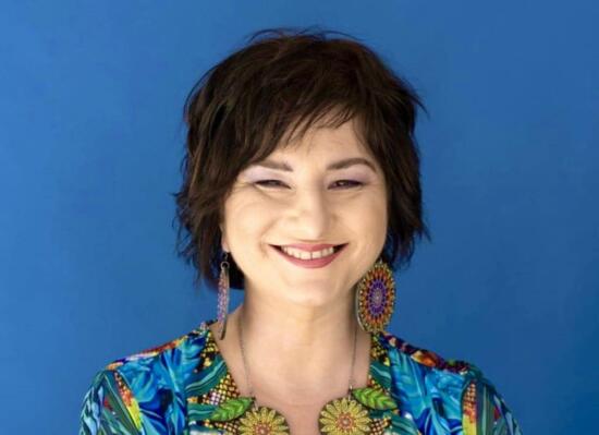 DR. K�D�R ANNAM�RIA EL�AD�SA