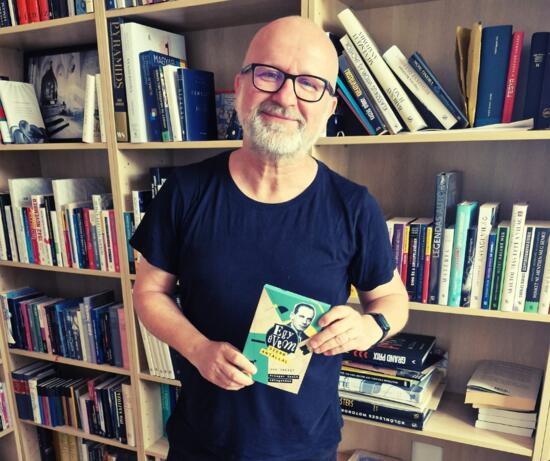 KNYVBEMUTAT A MOZIBAN