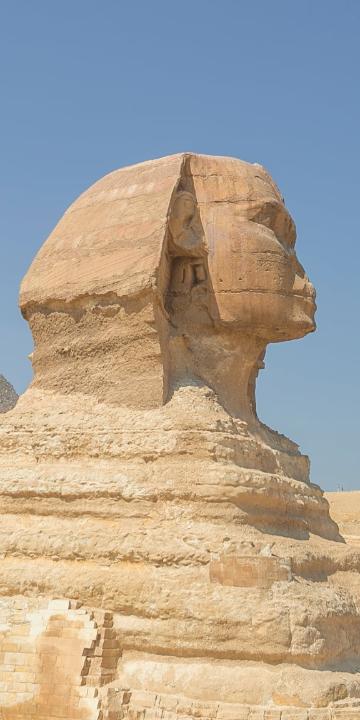 VIL�GJ�R�K - EGYIPTOM TITKAINAK NYOM�BAN 