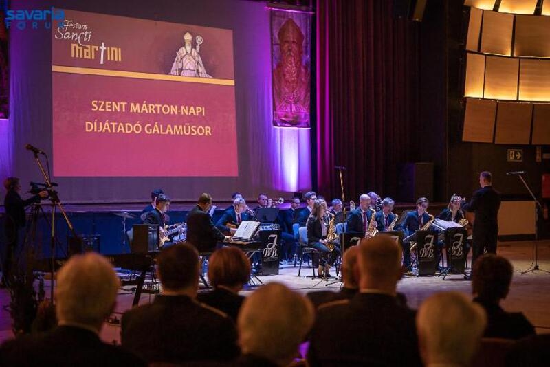 SZENT MÁRTON-NAPI DÍJÁTADÓ GÁLA  SZENT MÁRTON-NAPI DÍJÁTADÓ GÁLA