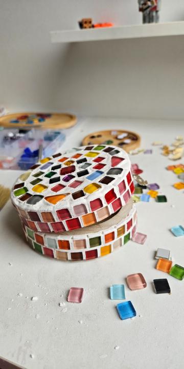 �VEGMOZAIK M�HELY